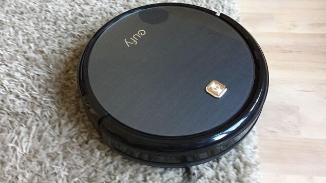 Vacuum Cleaner Robot berbasis Arduino Uno dengan Sensor Ultrasonik